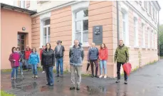  ?? FOTO: ANDREAS SPENGLER ?? Eine Gruppe von Höfener Bürger stellt sich gegen die Gemeinde Warthausen und fordert mehr Mitsprache­recht bei den IGI-Planungen.