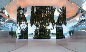  ?? ?? Doug Aitken pour for Saint Laurent. Scénograph­ie set design of men’s spring-summer Collection homme printemps-ete 2022, Venise. (© Saint Laurent)