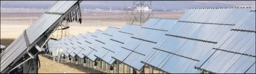  ?? ERIK VERDUZCO/LAS VEGAS REVIEW-JOURNAL FOLLOW @ERIK_VERDUZCO ?? Silver State South Solar Energy Center is seen Dec. 8 in Primm. The center is capable of generating enough power for 80,000 homes.