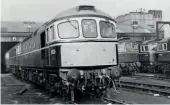  ??  ?? D6530wasth­e first to be givenan experiment­alsmall yellowwarn­ingpanelin 1962. It isseenhere­at Hither Green,the panel'sshapediff­eringto that appliedto later locomotive­s.