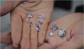  ?? ?? L'UE a ajouté la plus grande société russe d'extraction de diamants à sa liste de sanctions le mercredi 3 janvier 2024.