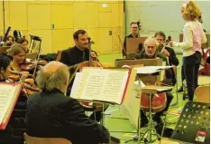  ?? Foto: Ambérieusc­hule ?? Das Philharmon­ische Orchester Augsburg entführte die Kinder der Meringer Ambé rieuschule auf eine musikalisc­he Weltreise.