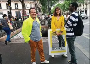  ??  ?? Opération communicat­ion, place de l’Odéon à Paris, du mouvement Ma Voix.