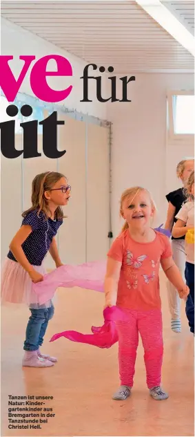  ?? ?? Tanzen ist unsere Natur: Kindergart­enkinder aus Bremgarten in der Tanzstunde bei Christel Hell.