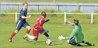  ?? 25_c36pupils2­3 ?? Mercurial Sary Rahma on the way to his first goal.