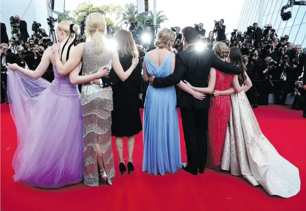  ?? ALASTAIR GRANT / THE ASSOCIATED PRESS FILES ?? Actresses Elle Fanning, from left, Nicole Kidman, director Sofia Coppola, actors Kirsten Dunst, Colin Farrell, Angourie Rice and Addison Riecke pose for photograph­ers upon arrival at the screening of the film The Beguiled at the 70th Cannes film...