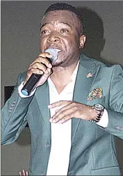  ?? (Pics Mxolisi Dlamini). ?? Takie Ndou perfoming his hit song Iyeta’.