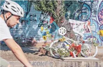  ??  ?? Los ciclistas piden mayor seguridad en el espacio público.