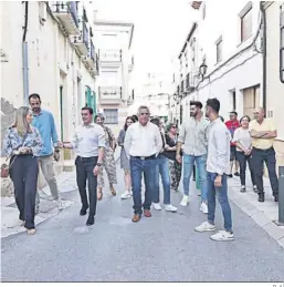  ?? D. A. ?? El candidato José Luis Serrano ha recorrido las calles del municipio.