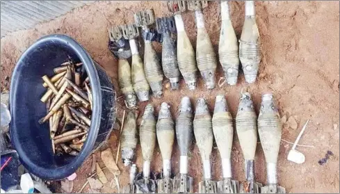  ?? KAMPONG CHAM INFOMATION DEPARTMENT ?? A variety of unexploded ordnance at the bottom of the Mekong River in Kampong Cham province.