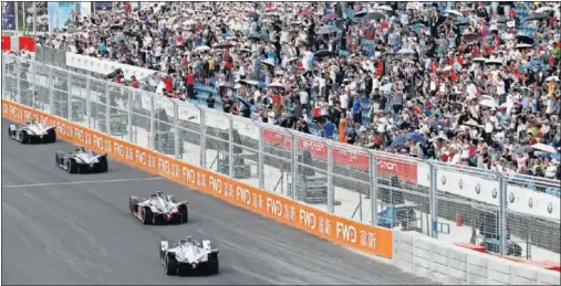  ??  ?? El ePrix de China, disputado en Sanya, fue un éxito de público la pasada temporada.