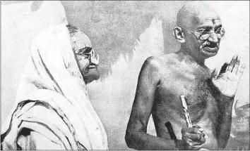 ?? PICTURES: WWW.MKGANDHI.ORG ?? Kasturba and Mahatma Gandhi