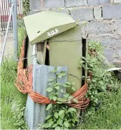  ?? Picture: ZINTLE BOBELO ?? HAZARD: A damaged mini substation in Khayelitsh­a, Mlungisi.