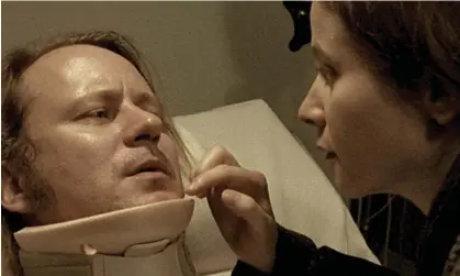  ?? ?? Bedside manner … Stellan Skarsgård and Emily Watson in Breaking the Waves.