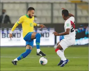  ??  ?? Neymar heeft het record van Pelé in zicht. Neymar maakte tot nu toe 62 doelpunten voor Brazilië, terwijl Pelé recordhoud­er is met 77. (Foto: AD)