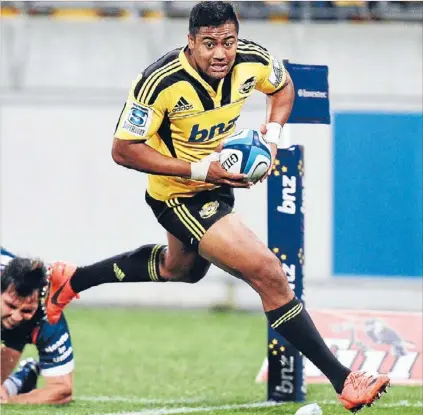  ?? Photo: Maarten Holl/fairfax NZ ?? Julian Savea scores one of his three tries.