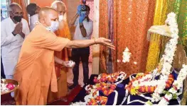  ?? — PTI ?? Uttar Pradesh chief minister Yogi Adityanath offers prayers to Lord Ram in the Ram Janmabhoom­i campus in Ayodhya on Saturday.