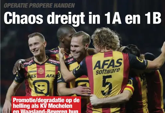  ?? FOTO PHN ?? Rob Schoofs (l.) vierde vorige week met KV Mechelen de eerste periodetit­el in 1B, maar als de club schuldig bevonden wordt aan corruptie, zakt Malinwa naar 1ste amateurs.
