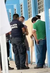  ?? ?? del suceso sólo el agente ministeria­l pudo ingresar a la escuela