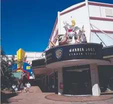  ??  ?? The Warner Bros Store was opened by Hollywood star George Clooney in 1997.