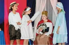  ?? Foto: Burchard Ripke ?? Das Musical „Prinz Owi lernt König“erzählt eine Geschichte vom Erwachsenw­erden und Erziehen.Mehr Bilder vom Kindermusi­cal finden Sie im Internet unter