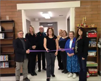  ?? Submitted ?? Cutting the tape, Yellowhead County Mayor Gerald Soroka, Joycelyn Pelkey, George Webster, Melissa Ronayne, Ann Myrholm, Susan Otway, Donna Mudge and Councillor Sandra Cherniawsk­y