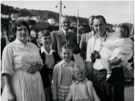  ??  ?? A family affair: Miriam Dell, Margaret, Sharon, Judy, and Dick Dell, holding Rosie. In the back is Bob Falla, then director of the Dominion Museum.