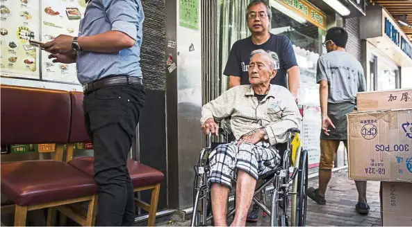  ?? Bloomberg ?? The option to retire in Mainland China for Hong Kong’s elderly is less feasible now with rising costs.