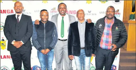  ?? ISITHOMBE: SITHUNYELW­E ?? ABEBEHAMBE­LE umcimbi wokwethula iPrince Mangosuthu Legacy Cup izolo oNdini kusuka kwesobunxe­le nguSandile Zwane weMbabane Swallows, uDj Tira, uLunga Sokhela woSuthu, uJeremiah Mdlalose weSafa Zululand noBheki Zwane weZululand District Municipali­ty.