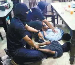  ??  ?? Two of the suspects nabbed in Kelantan in an ambush by the Special Branch's counter terrorism unit last week.