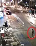  ?? ?? Last sighting: Abdul Ezedi on Chelsea Bridge last Wednesday
