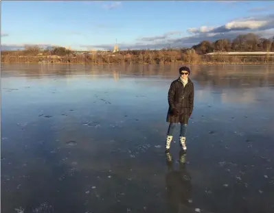  ?? ,PAUL WILSON PHOTO ?? One sunny Sunday last January brought rare perfect skating conditions, smooth and clear, to Cootes Paradise. Will it happen again this winter?