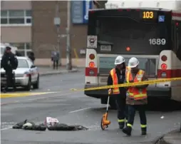  ?? RENÉ JOHNSTON/TORONTO STAR FILE PHOTO ?? Roughly one pedestrian a week is killed by a transit bus in North America.