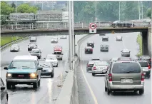  ?? JOHN KENNEY/FILES ?? Motorists travel under the Gouin Blvd. overpass on Highway 19. Premier Philippe Couillard announced Friday the extension of Highway 19 north to Highway 640 in Bois-de-Filion.