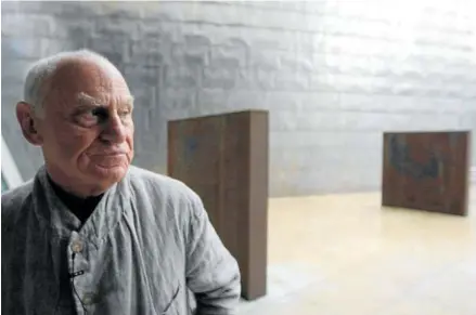  ?? Foto: Pablo Viñas ?? Richard Serra, en 2008 en el museo bilbaíno, al que volvió a donar una pieza, ‘Plow’.