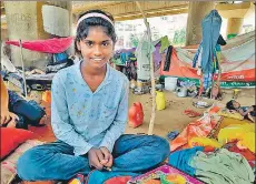  ?? HT PHOTO ?? ■
The youngest of 10 siblings, Ragini Bansal lives under a flyover in Lucknow with her mother, who works as a domestic help in the city.