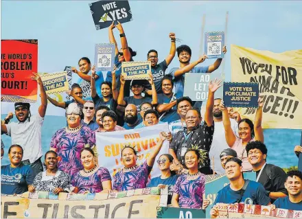  ?? Picture: Pacific Islands Students Fighting Climate Change ?? Pacific youths in support of the ICJAO campaign.