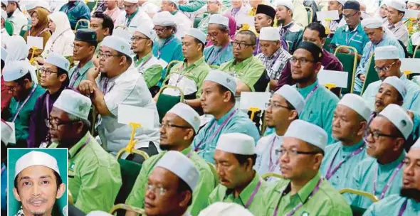  ?? PIX BY AMRAN HAMID ?? Delegates listening to a speech debating the party president’s keynote address at the Pas Kedah Complex in Kota Sarang Semut, Alor Star, yesterday. (Inset) Penang Pas delegate Mohd Yusni Mat Piah says DAP practises the politics of the jungle.