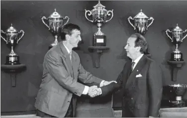  ??  ?? VOLCÁNICA. La relación Cruyff-Núñez fue tremenda. No se puede entender un personaje sin el otro.