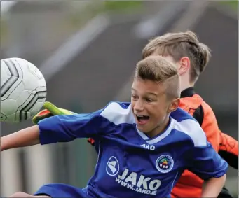  ??  ?? A Sligo/ Leitrim player in action.