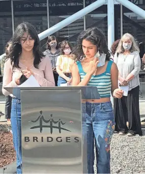  ?? CORINNE KENNEDY/THE COMMERCIAL APPEAL ?? Milana Kumar (left) and Salina Shamsuddin are the organizers of the Tennessee Youth Coalition. The students launched the coalition to campaign against house bills 1944 and 800.