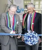 ??  ?? Minister Rob Davies with Stephen Saad, CEO of ASPEN, at the launch of a high containmen­t facility in Port Elizabeth.