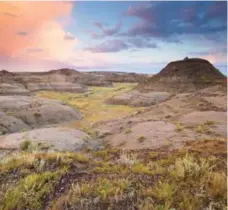  ?? BRENDAN VAN SON ?? Tall buttes, hoodoos and beautiful skies await at the Valley of 1,000 Devils in Grasslands National Park.