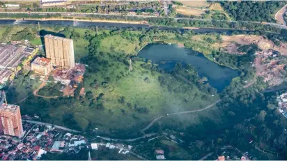  ?? FOTO JULIO C. HERRERA ?? El proyecto de Luis Pérez en Bello comprende, entre otros, 130.000 m2 que el Amva destinaría a espacio público; 10.000 para estación de Policía y otros 10.000 para bomberos.