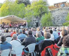  ?? FOTO: ABBENZELLE­R/ARCHIV ?? Am kommenden Samstag steigt wieder ein Open-Air-Konzert im Steinbruch zwischen Zainingen und Feldstette­n.