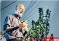  ??  ?? Taking a stand: Daniel Lieberman giving a lecture in Copenhagen in 2017