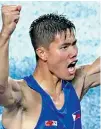  ?? ?? EJ Obiena broke Asiad record twice and won gold at Hangzhou Asian Games to cheers by 80,000 Chinese fans despite his rival a Chinese athlete ending up with silver.