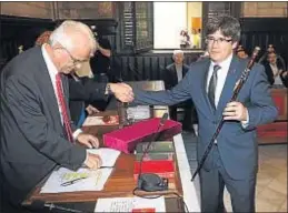  ?? PERE DURAN / ARCHIVO ?? Carles Puigdemont, tras ser investido alcalde, el pasado junio