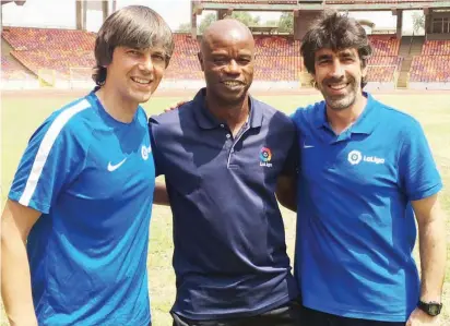  ??  ?? Former Super Eagles player, Mutiu Adepoju (middle) with coaches from the Spanish La Liga during a coaching clinic in Abuja