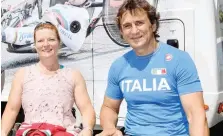  ?? LAPRESSE ?? Francesca Porcellato, 49 anni, con l'amico Zanardi